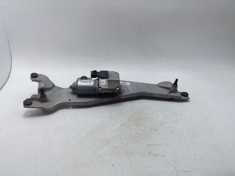 09-14 HYUNDAI GENESIS FRONT WINDSHIELD WIPER LINKAGE W MOTOR OEM