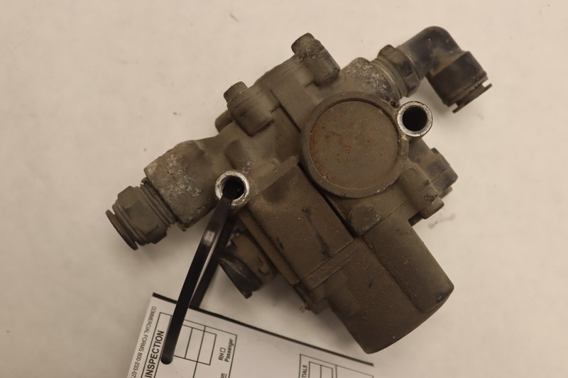 08-17 FREIGHTLINER CASCADIA 125 ABS MODULATOR RELAY VALVE WABCO 4721950520 OEM