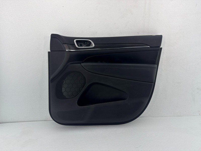 2018-2021 JEEP GRAND CHEROKEE FRONT RIGHT SIDE DOOR PANEL TRIM COVER BLACK OEM