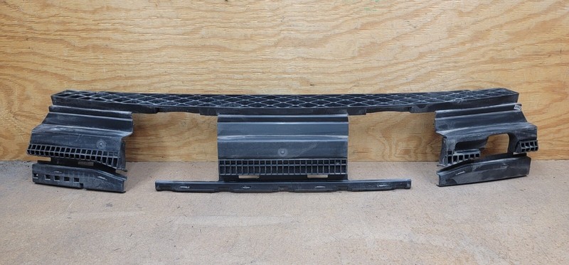 2019 2020 2021 AUDI A7 S-LINE Rear Bumper Absorber Bracket Lower OEM 4K8807386A