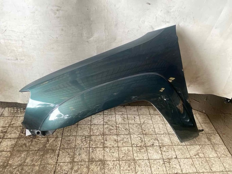 Fender TOYOTA TACOMA Left 05 06 07 08 09 10 11