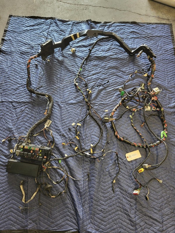 Used Oem Dodge Right Rear Body Trunk Harness & Fuse for 2016 Charger