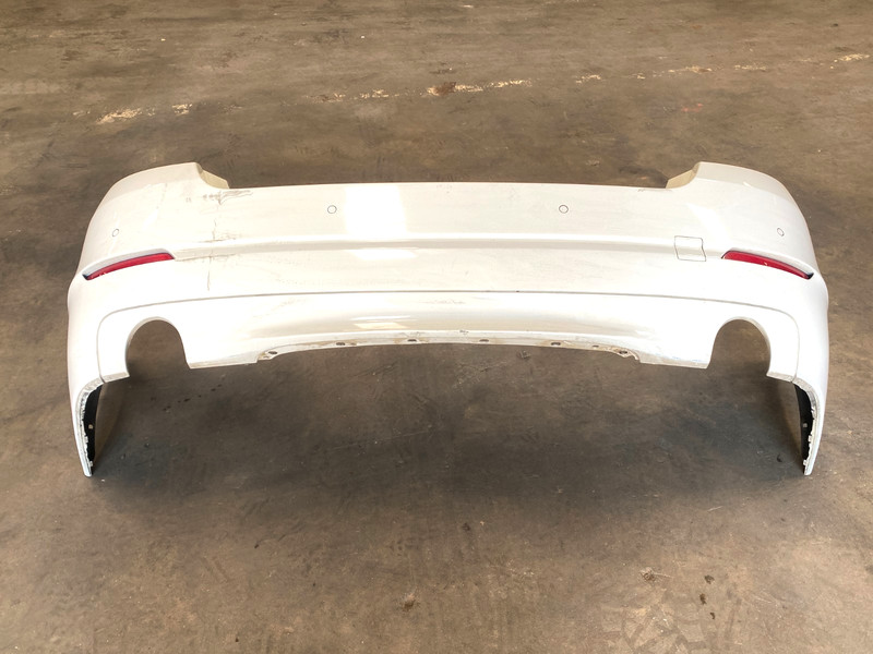 11 12 13 BMW 535i F10 BASE REAR BUMPER W/PDC ALPINE WHITE #A0.16