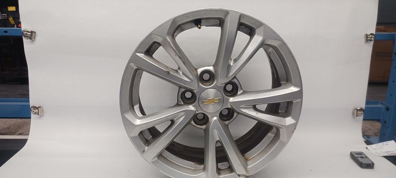 16-'17 CHEVROLET EQUINOX Wheel 17x7 OEM Grade B Condition!