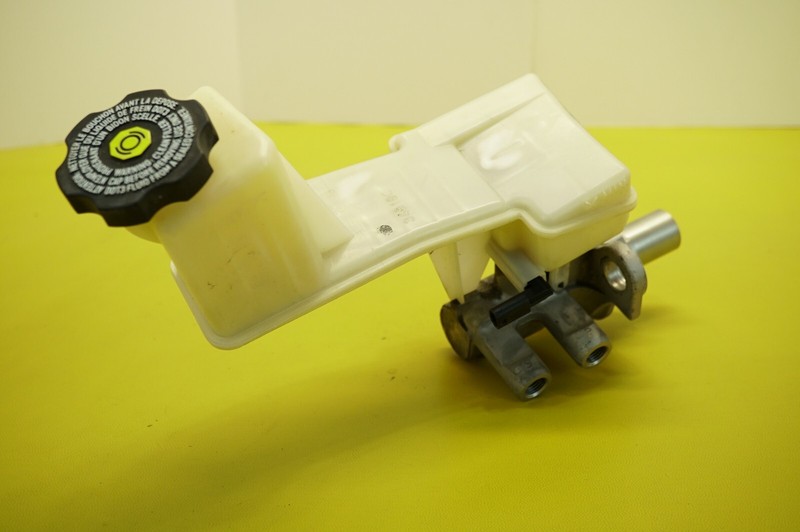 π
2018-2023 Chevrolet OEM.Brake Booster Master Cylinder 84644599, 84730949