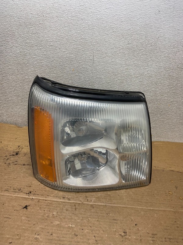 2002-2006 Cadillac Escalade Right Passenger Side Xenon HID Headlight Oem AB5283