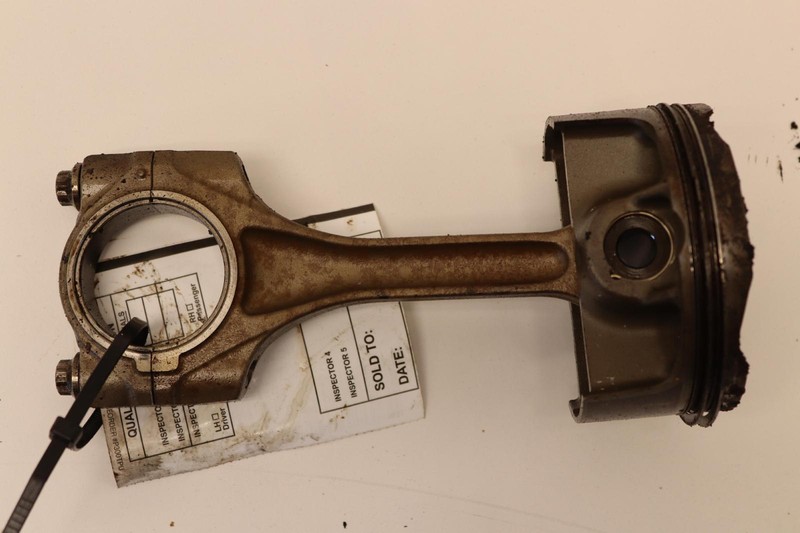 2010-2015 FERRARI 458 ITALIA 4.5L V8 F136FB PISTON W/ HALF CONNECTING ROD OEM