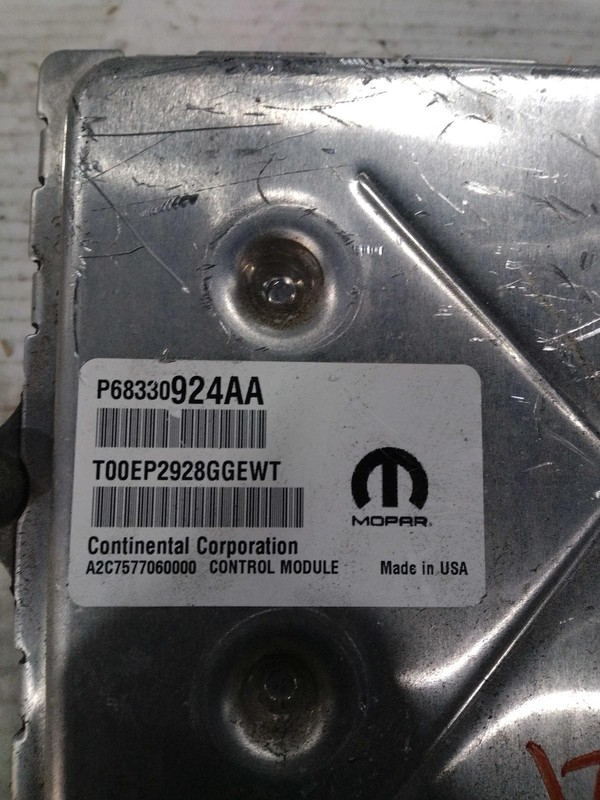 2019 JEEP GRAND CHEROKEE Engine Control Module ECM 68330924AA 102K Miles