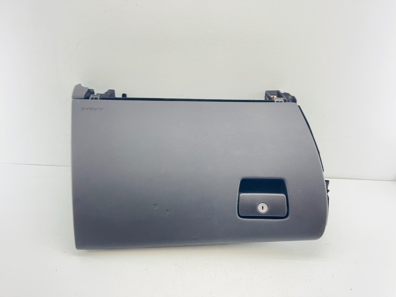 13-18 Cadillac ATS INTERIOR DASH STORAGE COMPARTMENT GLOVE BOX OEM 22986361