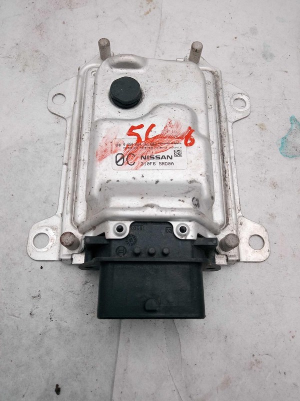 2017 Nissan Versa Engine Control Module ECM 1.6L OEM 49000 Miles Silver