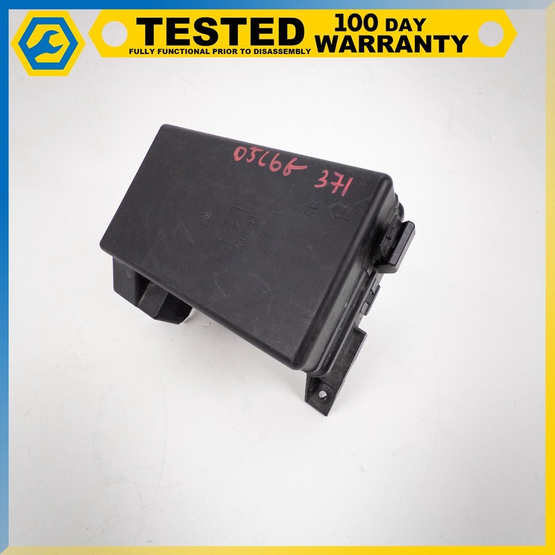 05-13 CHEVROLET CORVETTE C6 ENGINE WIRING HARNESS JUNCTION BLOCK FUSE BOX OEM