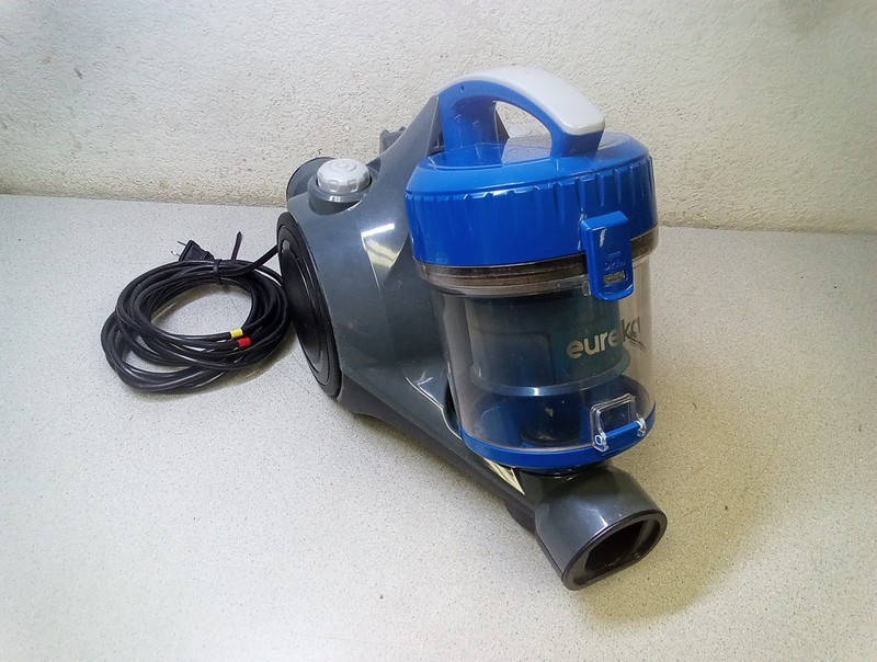 Eureka Bagless Canister Vacuum Cleaner 2.5L *Please READ*
