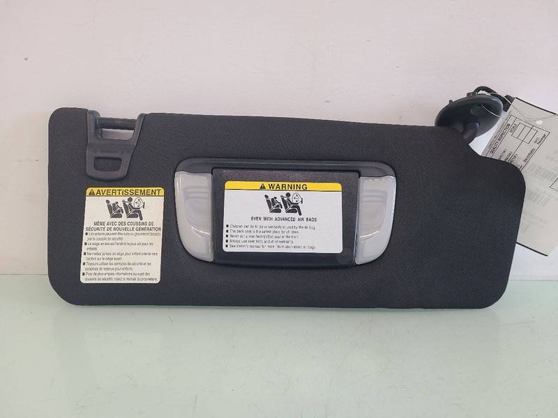 Passenger Sun Visor Vanity Mirror With Sunroof Fits 16-23 TACOMA 587687