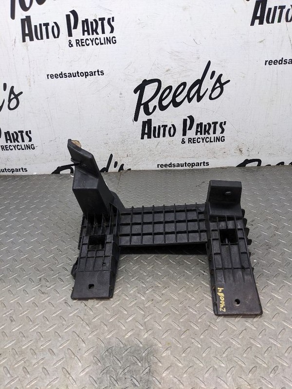2009-2018 RAM 1500 Classic Air Cleaner Intake Housing Box Support Bracket1182561