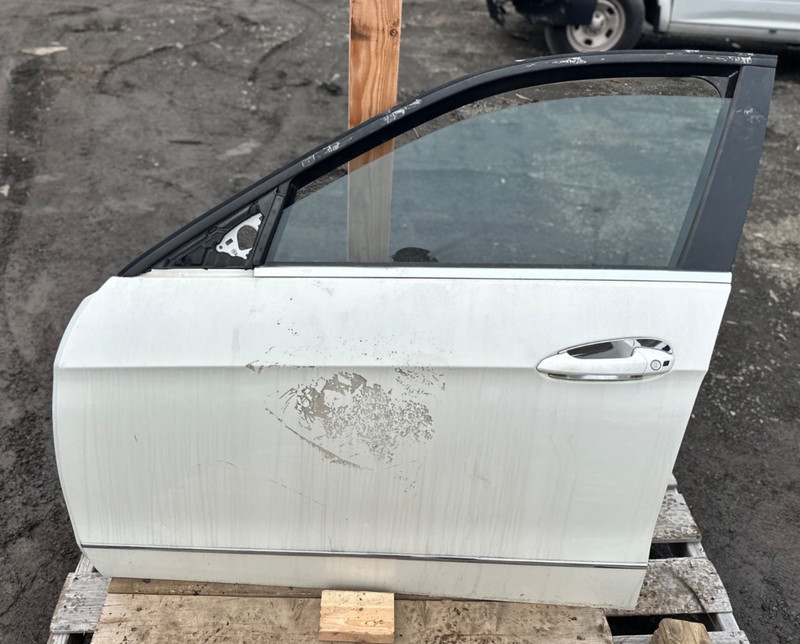 10-16 Mercedes-Benz E350 Sport 4Matic Front Left Door Shell Panel 212-720-01-05