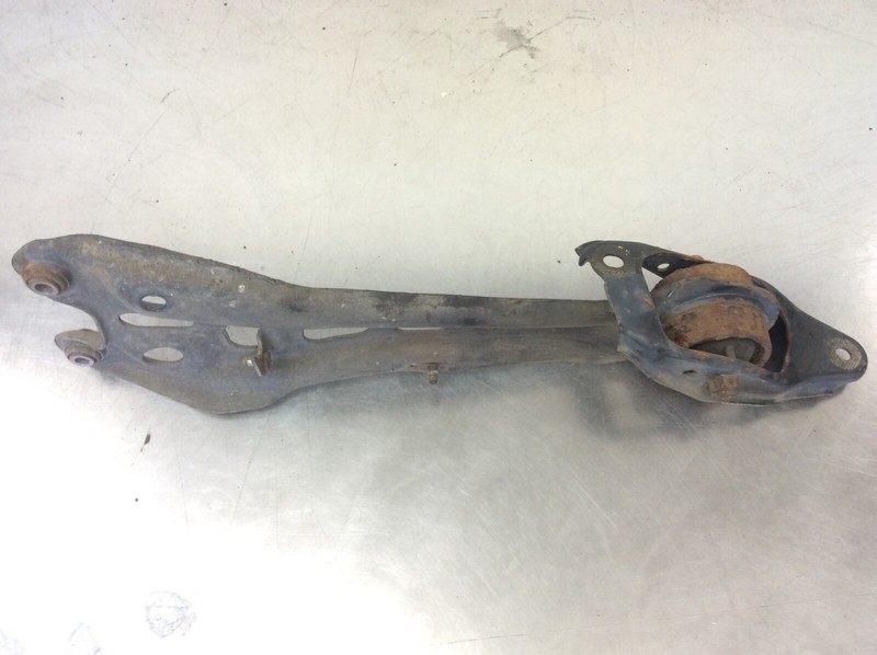 95-97 Accord V6 Left Rear Suspension Control Trailing Arm Bar Bushing Bracket