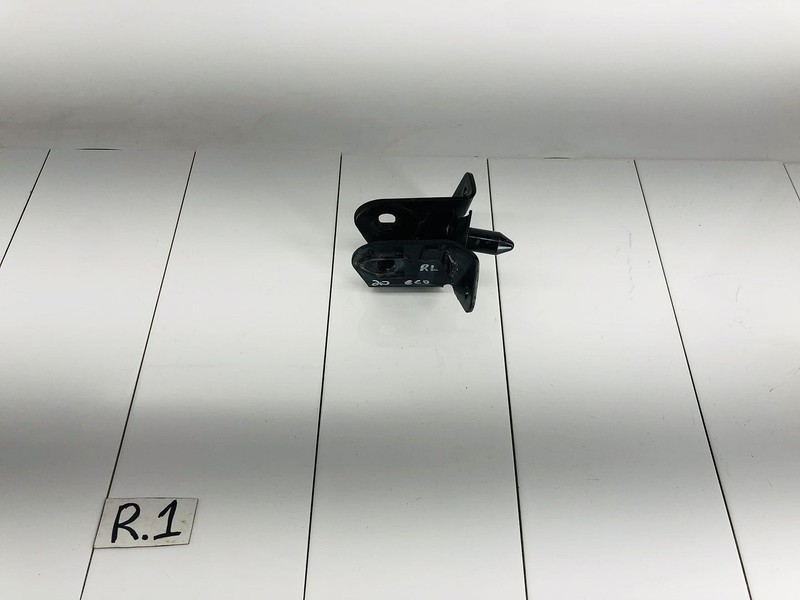 18-22 FORD ECOSPORT REAR LEFT DRIVER SIDE SUSPENSION MOUNT BRACKET OEM