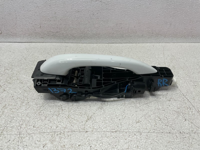 15 16 17 18 Porsche Macan Rear Right Pass Exterior Door Handle White 1372 OEM