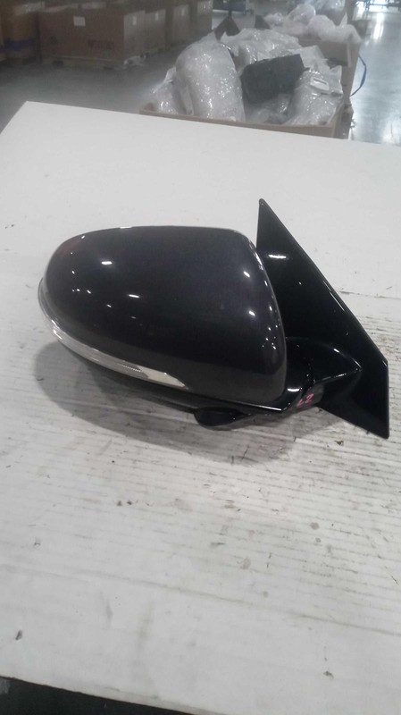 2016 Kia Sorento Right Door Mirror Assembly Grey - Used, 113K Miles