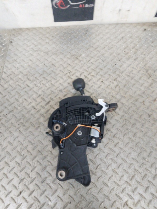 2012-2017 Dodge Grand Caravan A/T Gear Shift Selector Shifter Assembly GOOD OEM