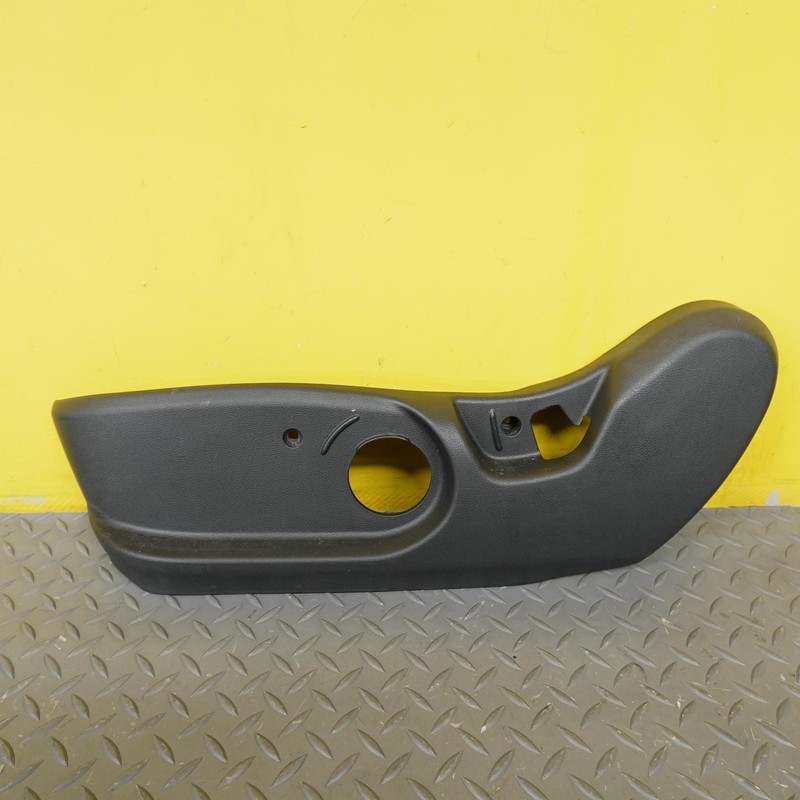 2018-2023 HYUNDAI KONA Front Left Side Seat Outer Cover Trim Panel Oem