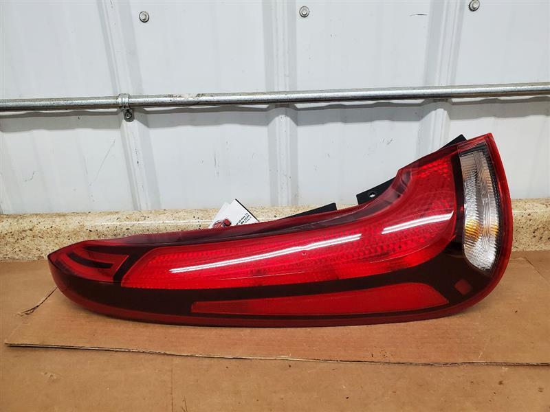 Driver Tail Light Model Incandescent Quarter Panel Mounted Fits 20 SOUL 282516