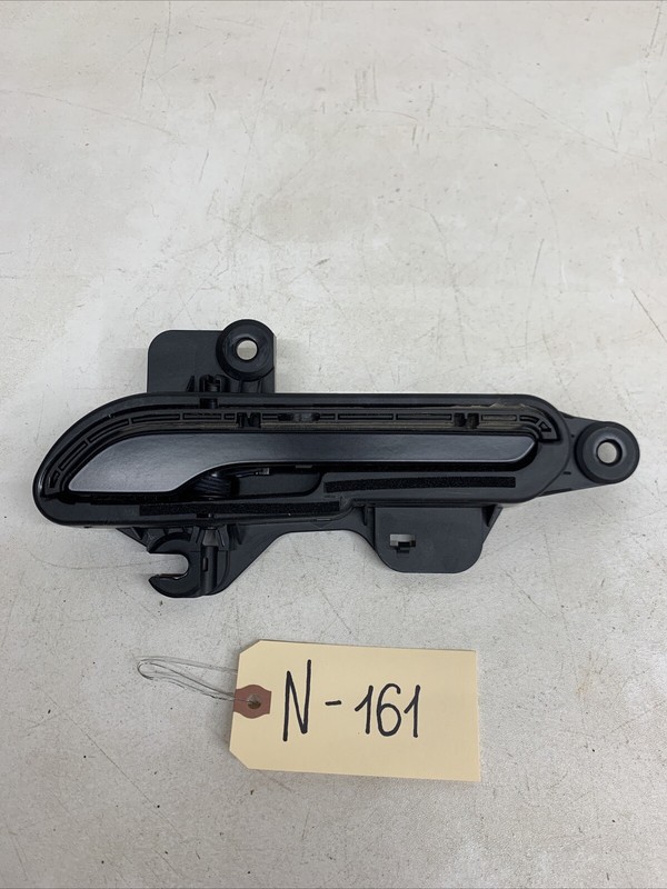 20-23 TESLA MODEL 3 FRONT LEFT SIDE EXTERIOR DOOR HANDLE 152811410D 161 B41