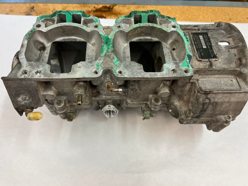 Ski-doo REV 600 500SS Crankcase 420941436 NICE SHAPE!