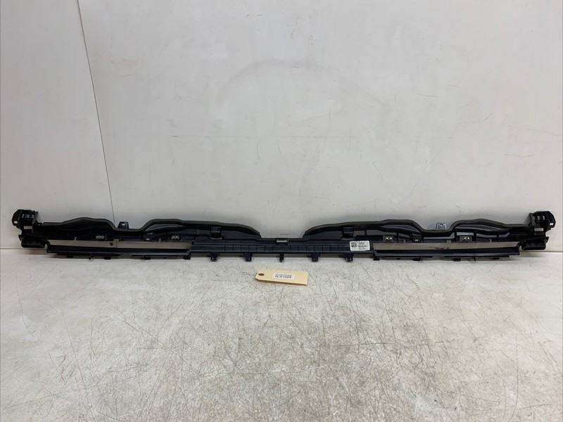 TESLA 3 DASHBOARD INSTRUMENT PANELWINDSHIELD DEFLECTOR 1100574-00-E 51025 M6