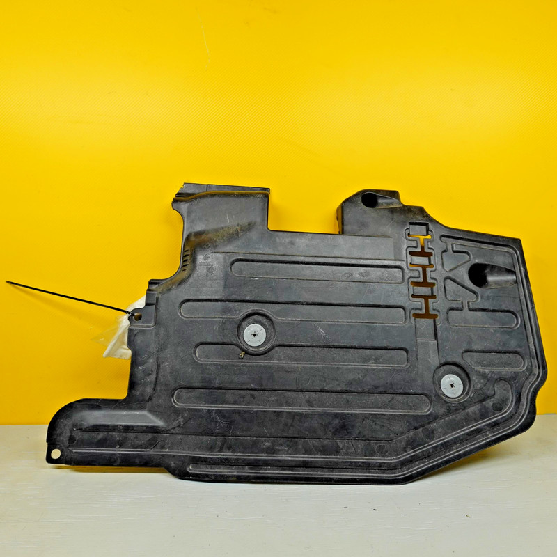 2019-2025 VOLVO XC90 LEFT SIDE UNDER ENGINE REARWARD SPLASH SHIELD OEM 31420482
