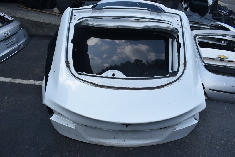 2013 TESLA MODEL S REAR TRUNK LID TAILGATE FACTORY OEM