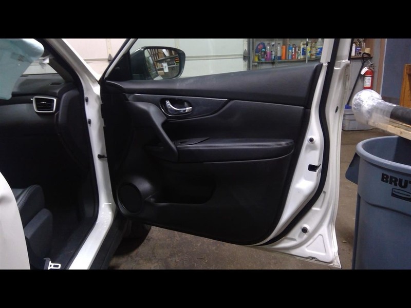 ROGUE 2015 Passenger Right Front Door Trim Panel 1687880