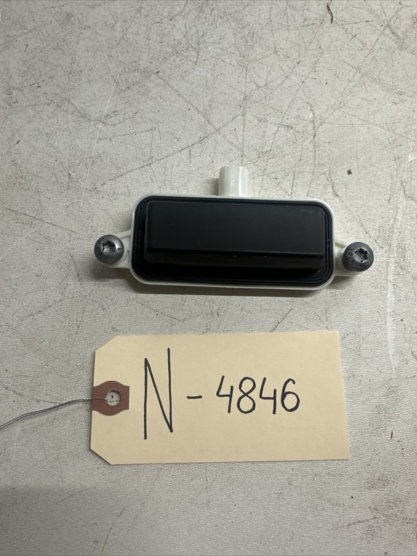21-24 TESLA MODEL S X LIFTGATE RELEASE HANDLE SWITCH W/ BRACKET OEM 4846 B143