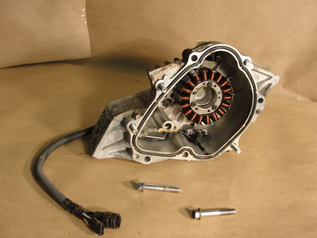 03 YAMAHA FX 140 STATOR COVER ASSEMBLY HOUSING BOLTS & GASKET FX1000