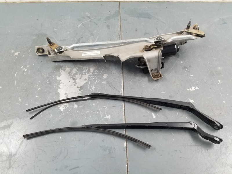 2006 03 04 05 06 Dodge Viper SRT-10 Windshield Wiper Assembly #0500 L6