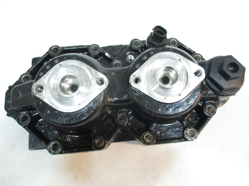 5001559 Evinrude Johnson 75-115 Hp Outboard Cylinder Head 2001-2006 Port Side