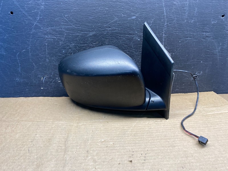 2009 to 2014 Volkswagen Routan Right Passenger View Door Mirror AD9734 DW