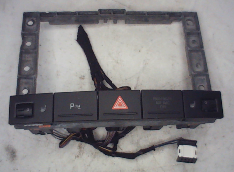 2004-2011 VW Touareg Seat Heater Control Radio Unit Frame 7L6857318 OEM