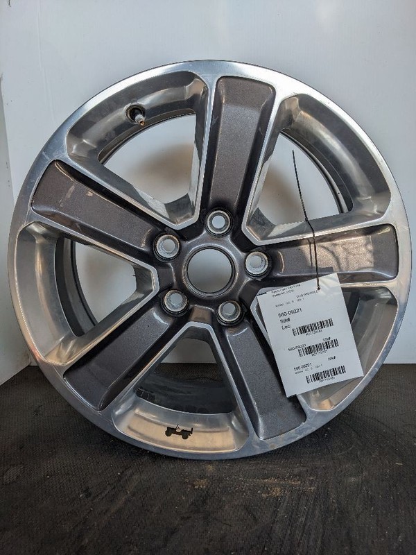Wheel 18x7-1/2 5 Spoke Polished With Painted Spokes Fits 18-23 WRANGLER 1153181