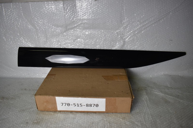 2021-2025 Porshe Macan Front Left side door molding trim OEM 95C837900H