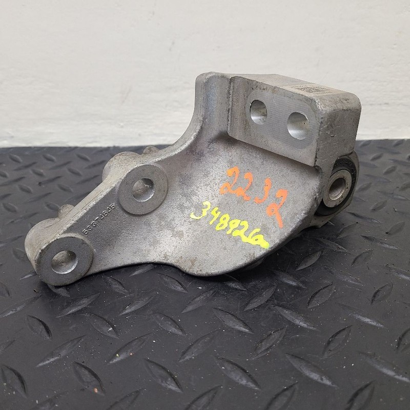 17-22 Jeep Compass 2.4L Engine Support Mount Bracket OEM 68253054AB