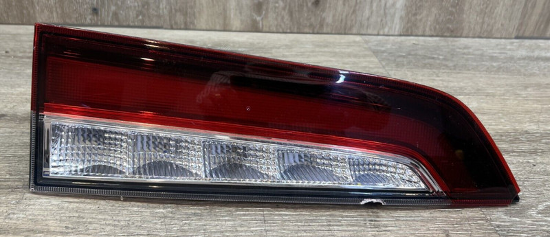 2020-2022 Honda Pilot LH TAIL LIGHT ASSY OEM PART# 34155-TG7-A21