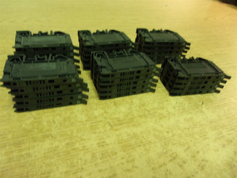Allen Bradley 1492-H Fuse Holder w/ Fuses Lot of 29 *FREE SHIPPING*