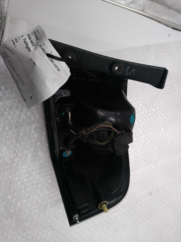 2008 Lincoln MKX Left Tail Light Assembly Blue - Scuffs on Lens, 167k Miles