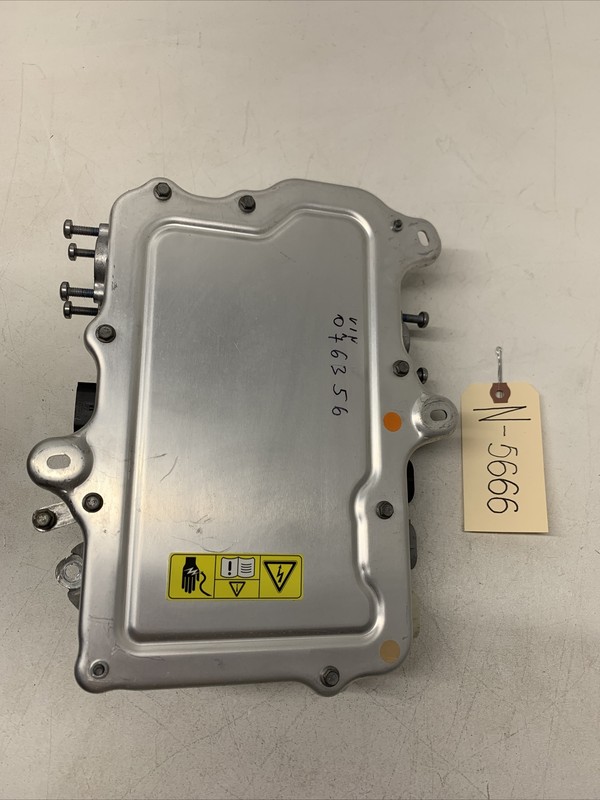 2017 TESLA X High Voltage Junction Box 1049678-00-G 5666 U2