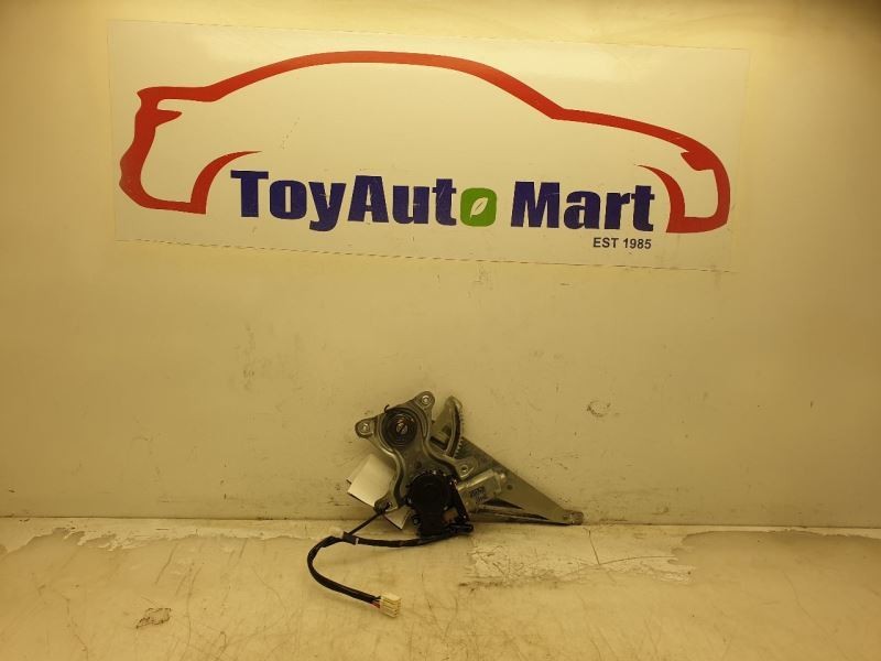 98-05 LEXUS GS300 PASSENGER SIDE REAR DOOR WINDOW REGULATOR