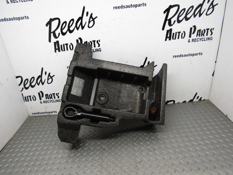 2016 - 2024 CHEVROLET CAMARO REAR TRUNK LOWER STORAGE COMPARTMENT OEM 84086509