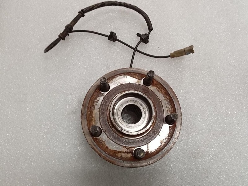 2005-2010 Jeep Grand Cherokee Commander 1715 Front Wheel Hub Bearing 52089434AE