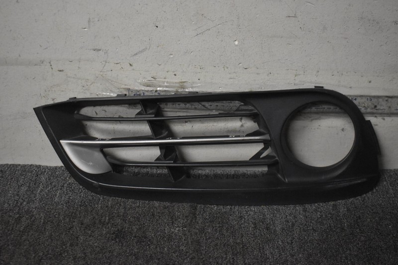 2011-2016 BMW F10 RIGHT SIDE FOGLIGHT GRILLE FACTORY OEM