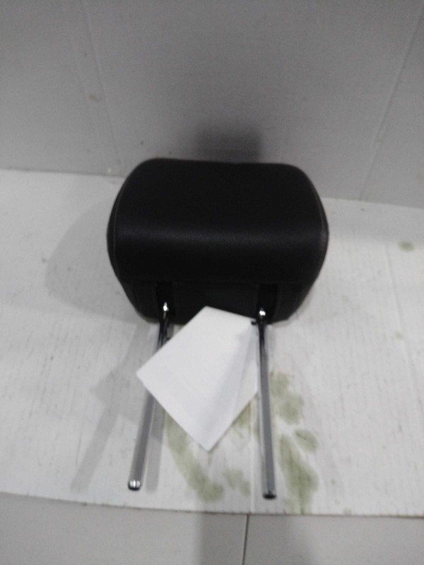 2016 Subaru Forester Black Right Side Headrest Used OEM Part 5531496